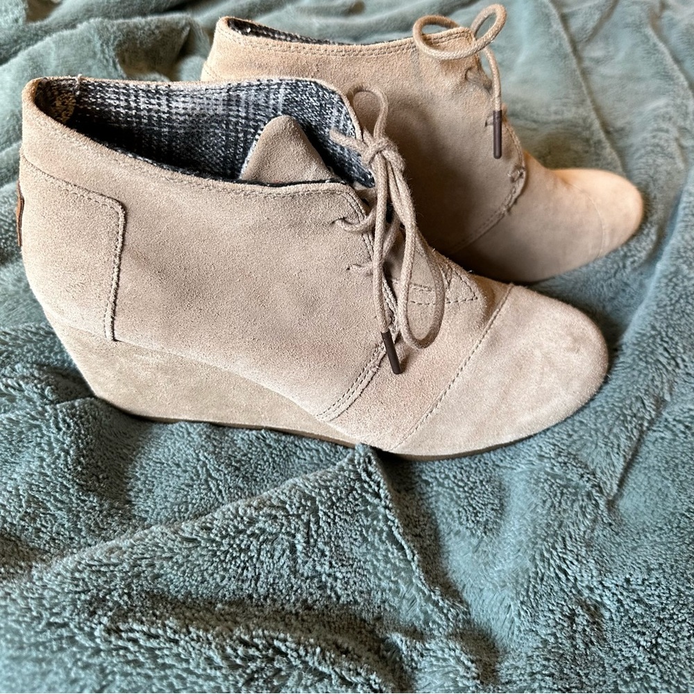 Toms Lace Up Wedge Booties Womens 8.5